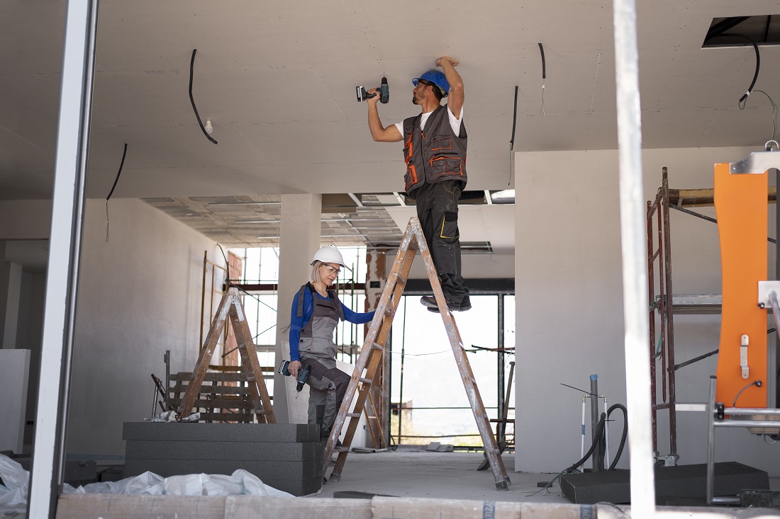 how much does it cost to renovate a building