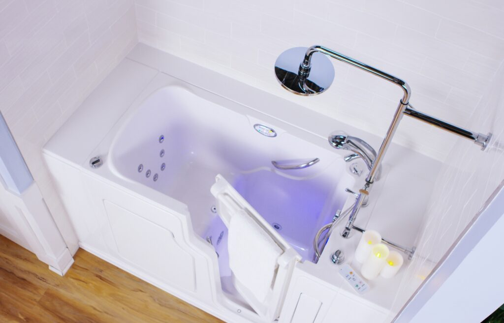 Safety features of walk-in bathtubs Top Safety Features of Walk-In Bathtubs for Senior Independence